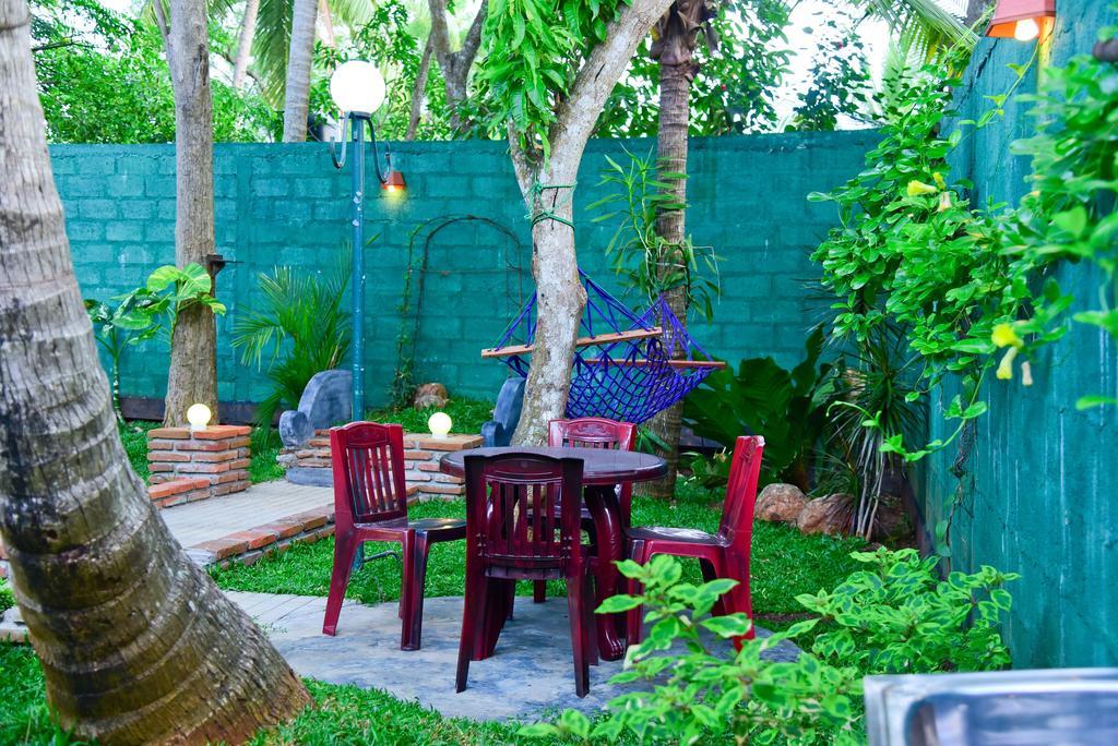 Hotel Moonstone Anuradhapura Eksteriør billede