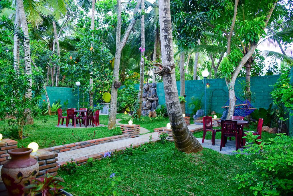 Hotel Moonstone Anuradhapura Eksteriør billede