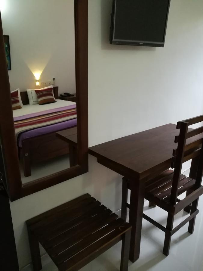 Hotel Moonstone Anuradhapura Eksteriør billede