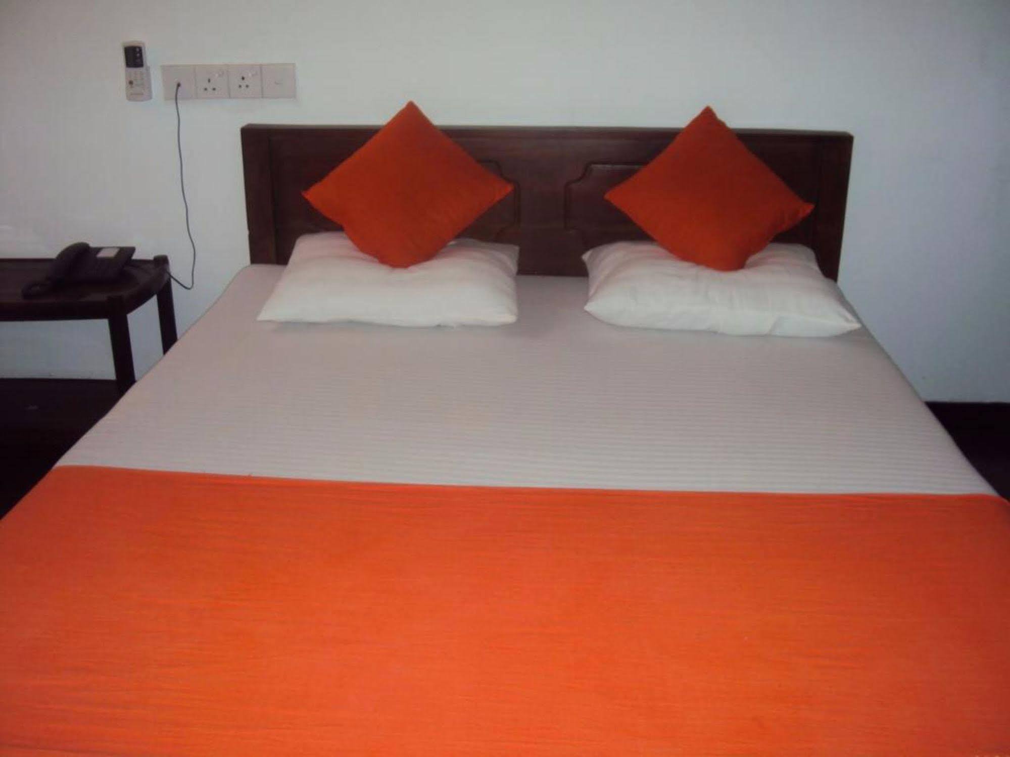 Hotel Moonstone Anuradhapura Eksteriør billede