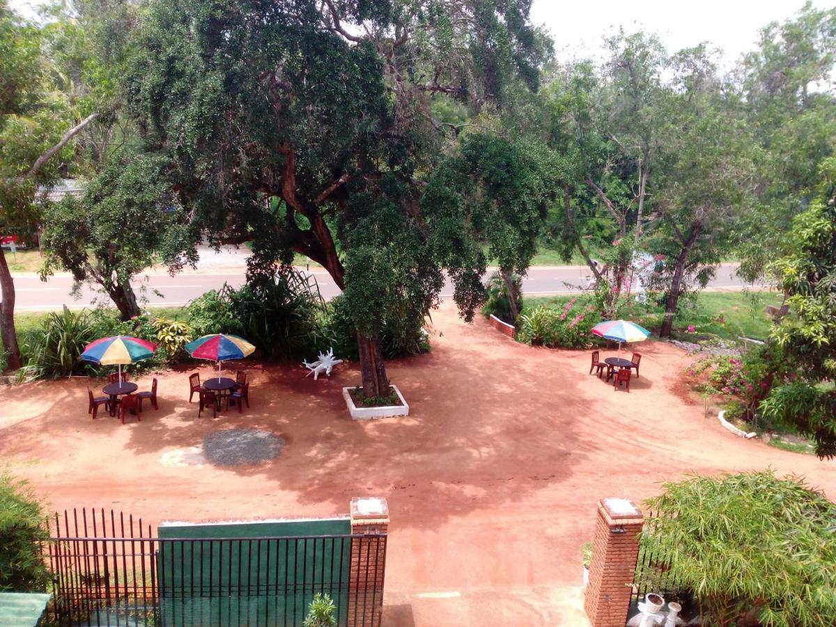 Hotel Moonstone Anuradhapura Eksteriør billede