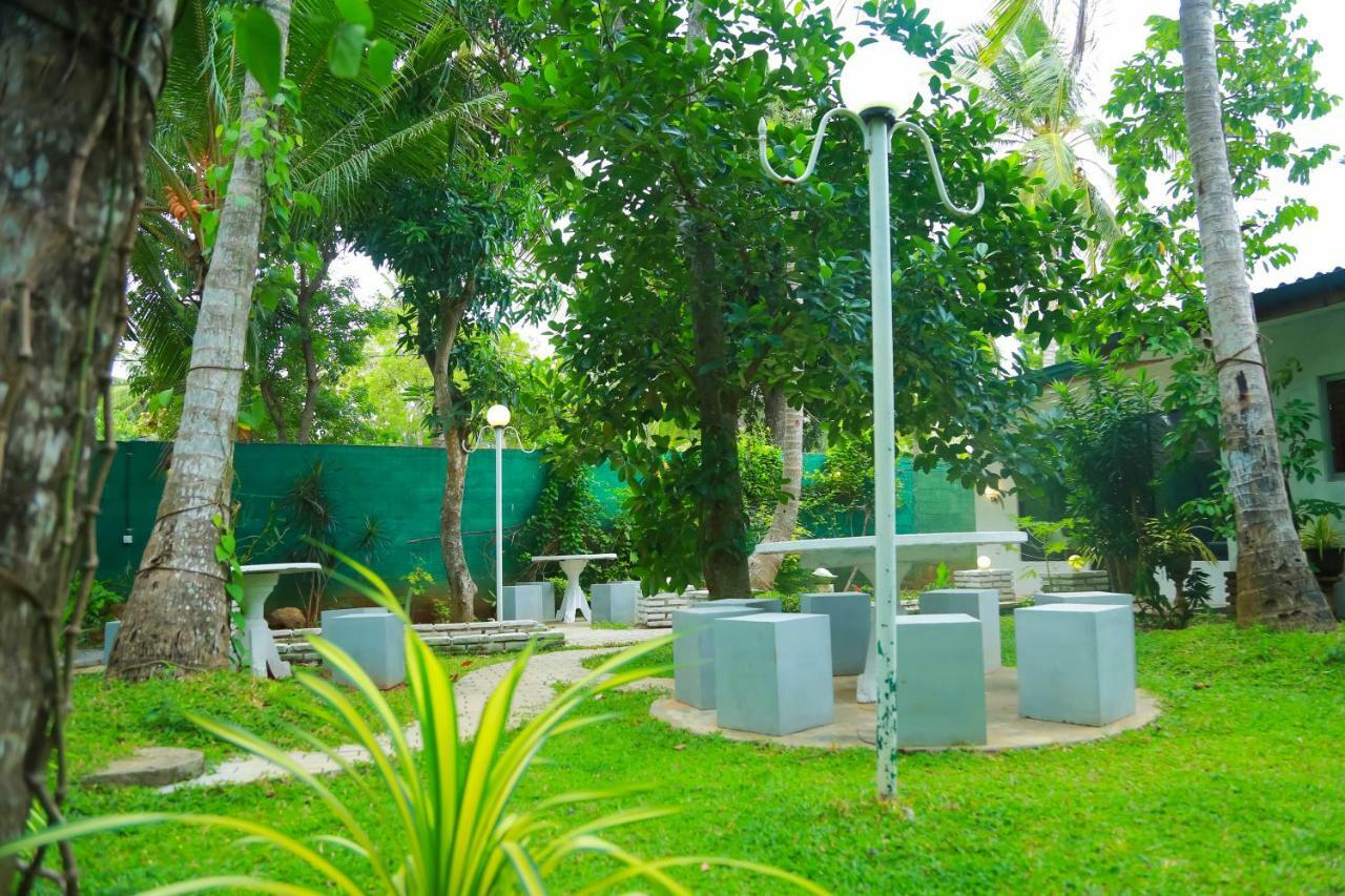 Hotel Moonstone Anuradhapura Eksteriør billede